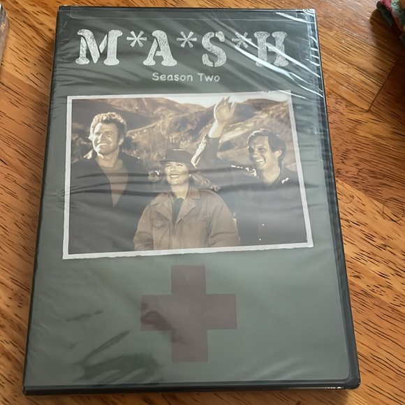 M*A*S*H dvds! - Picture 6 of 7